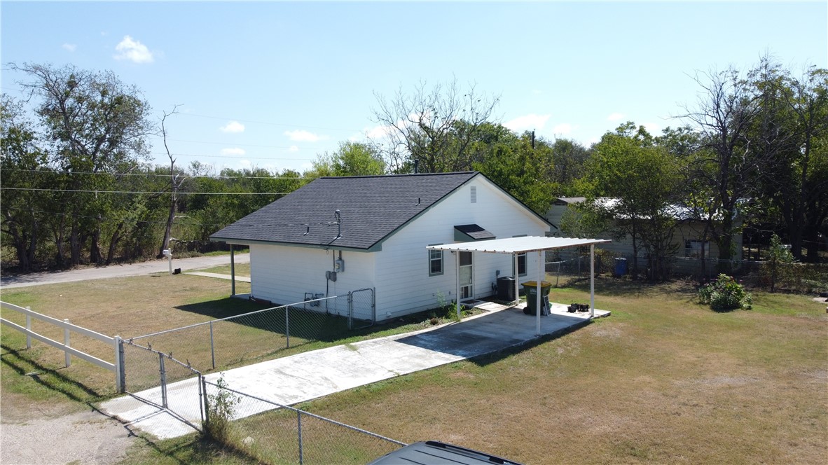 424 Camp Ground Road, Bellmead, Texas image 22