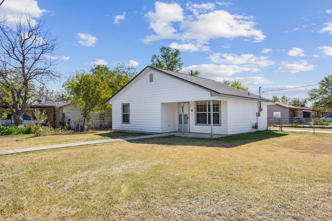 424 Camp Ground Road, Bellmead, Texas image 10