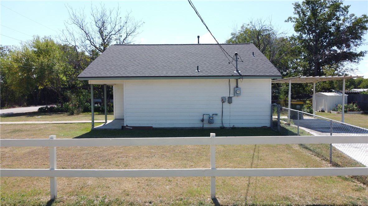 424 Camp Ground Road, Bellmead, Texas image 5