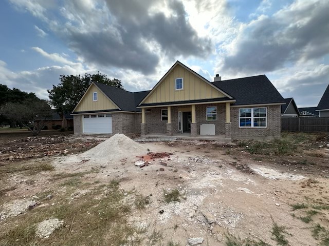 427 Alamo Drive, McGregor, Texas image 1