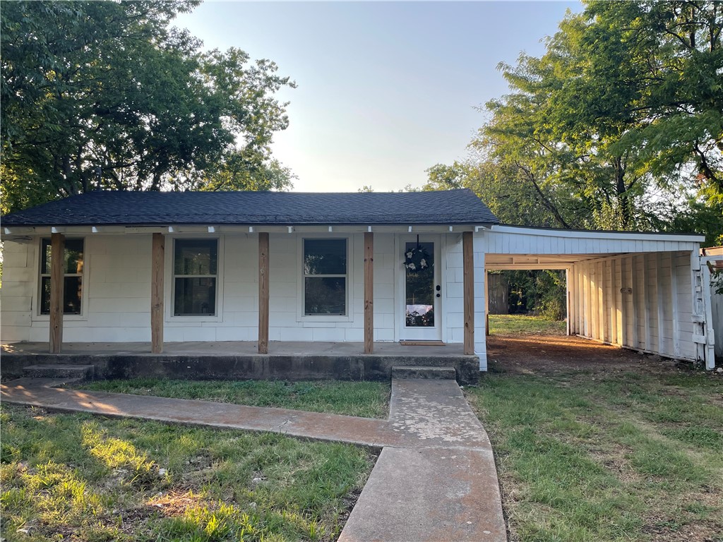 601 N 3rd Street, McGregor, Texas image 2