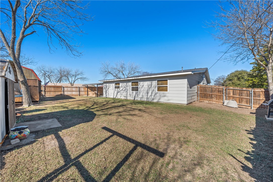 101 Redbud Circle, Hewitt, Texas image 32