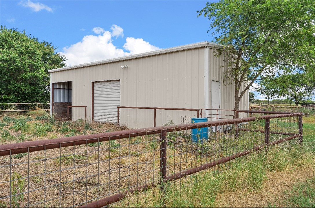 580 Winter Hawk, McGregor, Texas image 10