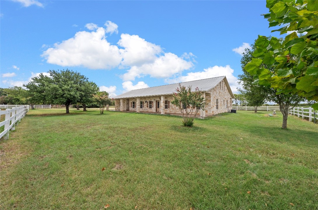 580 Winter Hawk, McGregor, Texas image 8