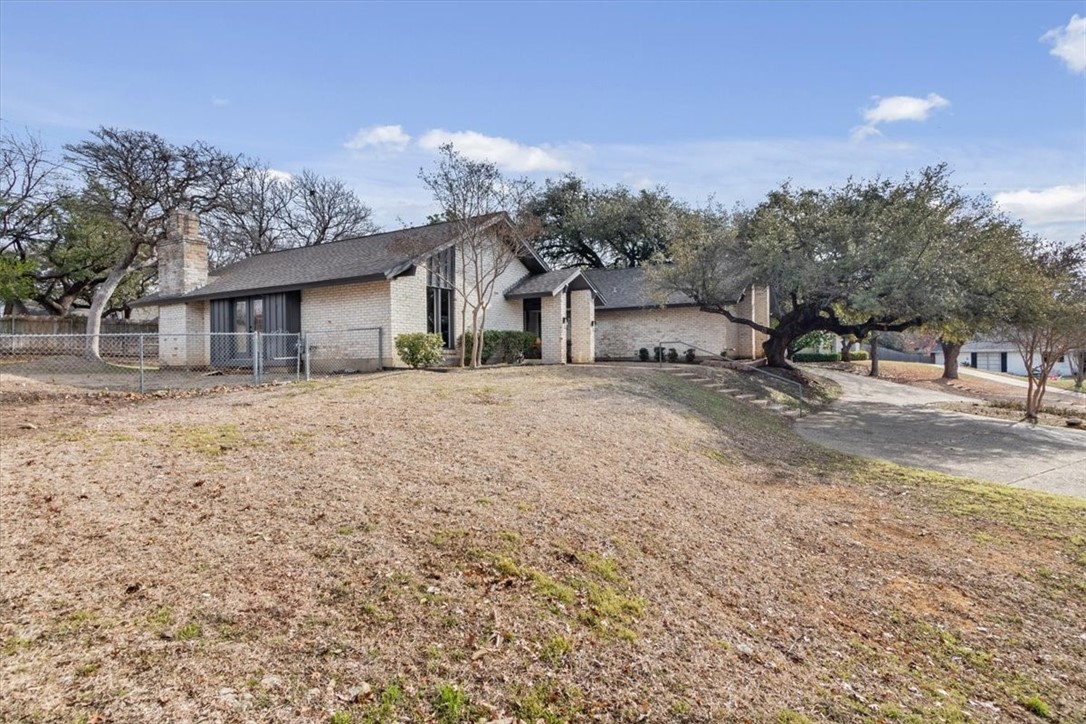 1141 Forest Grove Drive, Woodway, Texas image 5