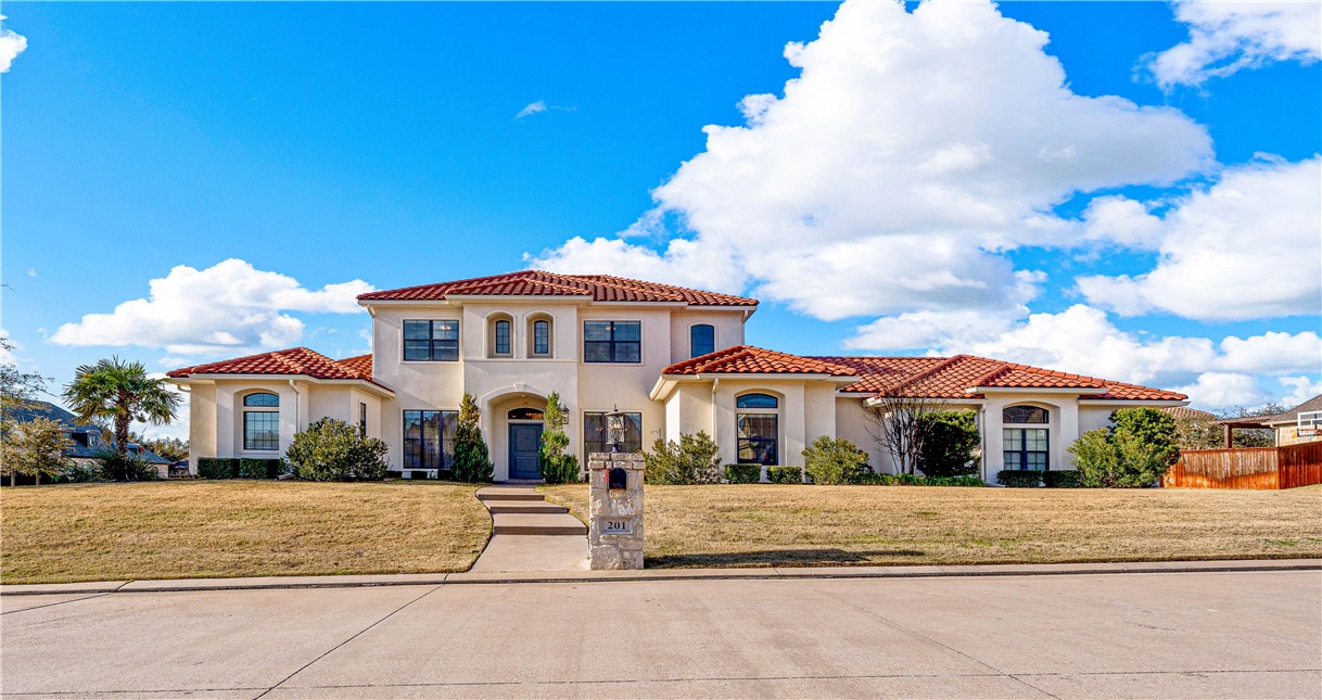 201 Stone Forest Drive, Woodway, Texas image 1