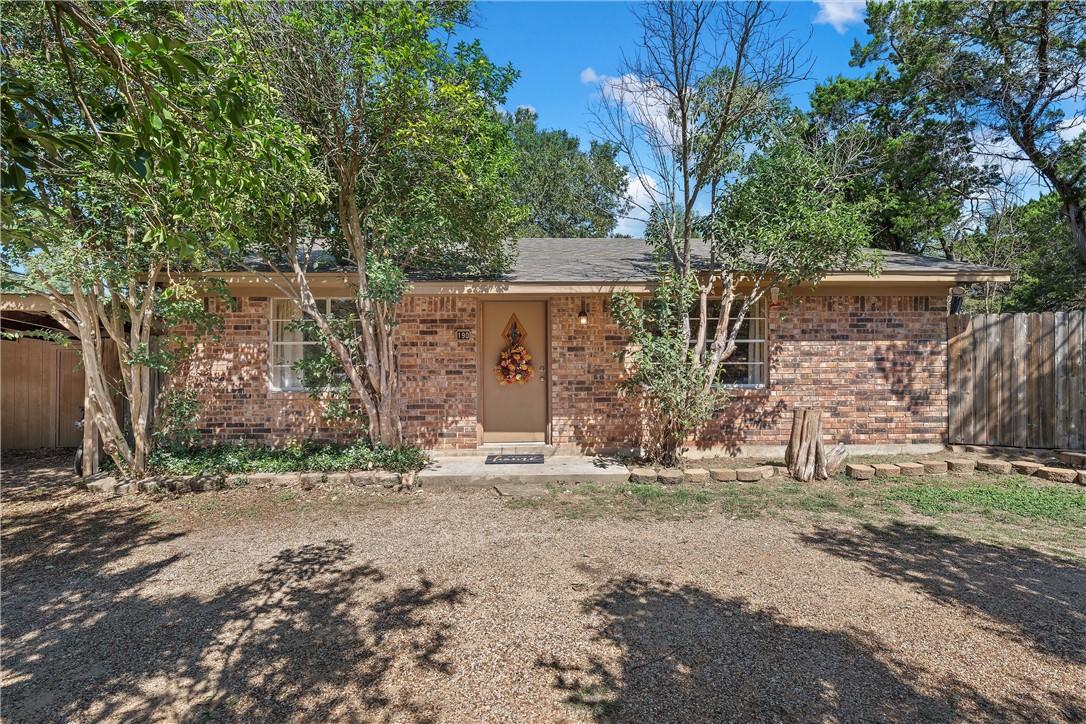 190 Crowfoot Lane, Whitney, Texas image 1