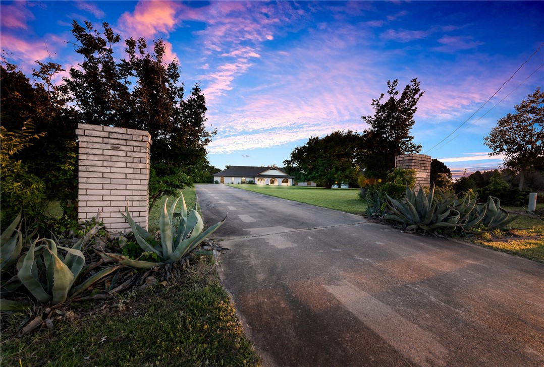 12599 China Spring Road, China Spring, Texas image 4