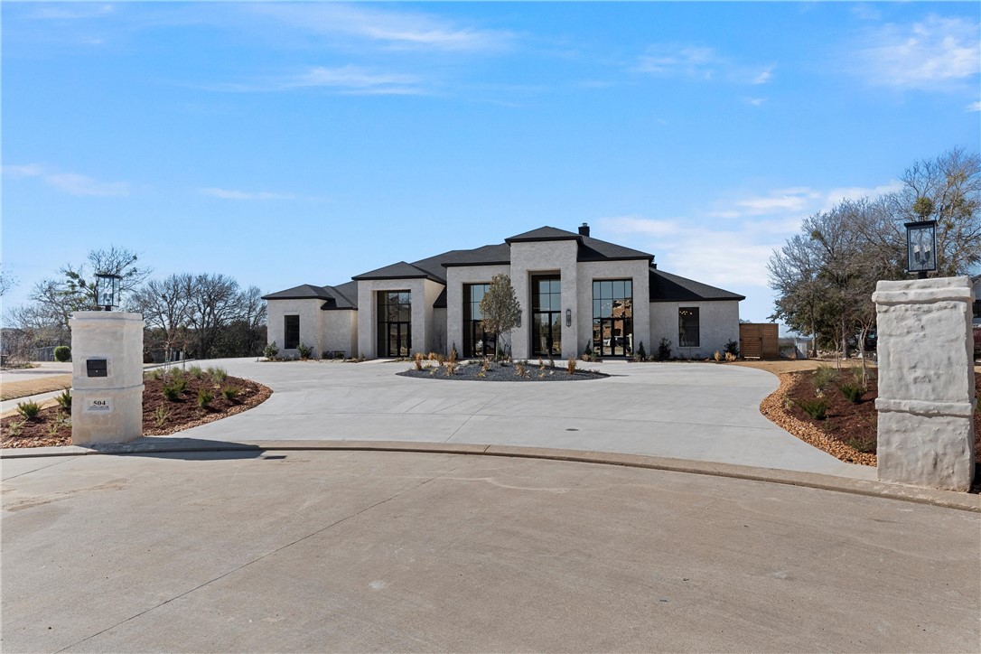 504 Stone Lake Circle, Woodway, Texas image 11