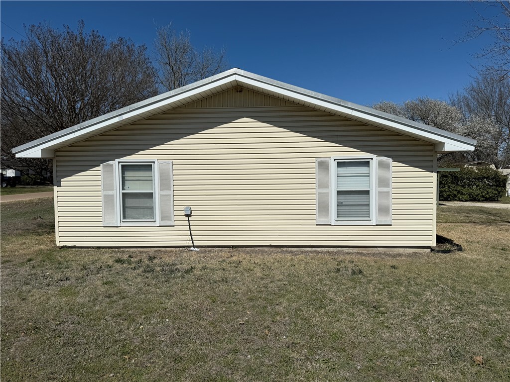 1515 Ave E Street, Moody, Texas image 4
