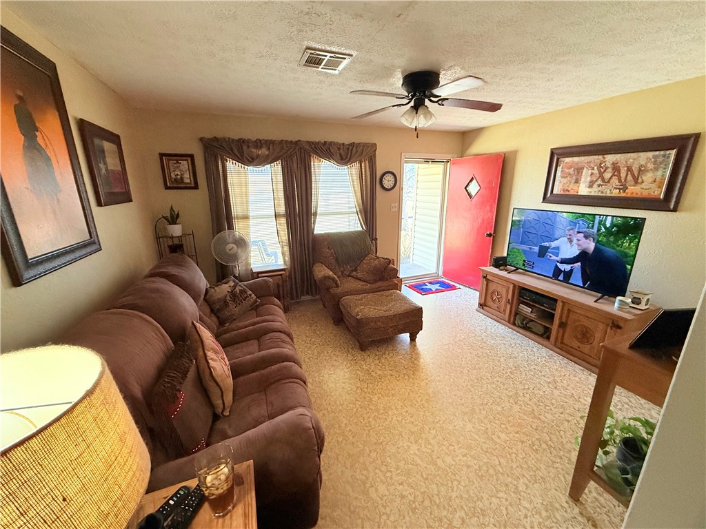 1515 Ave E Street, Moody, Texas image 9