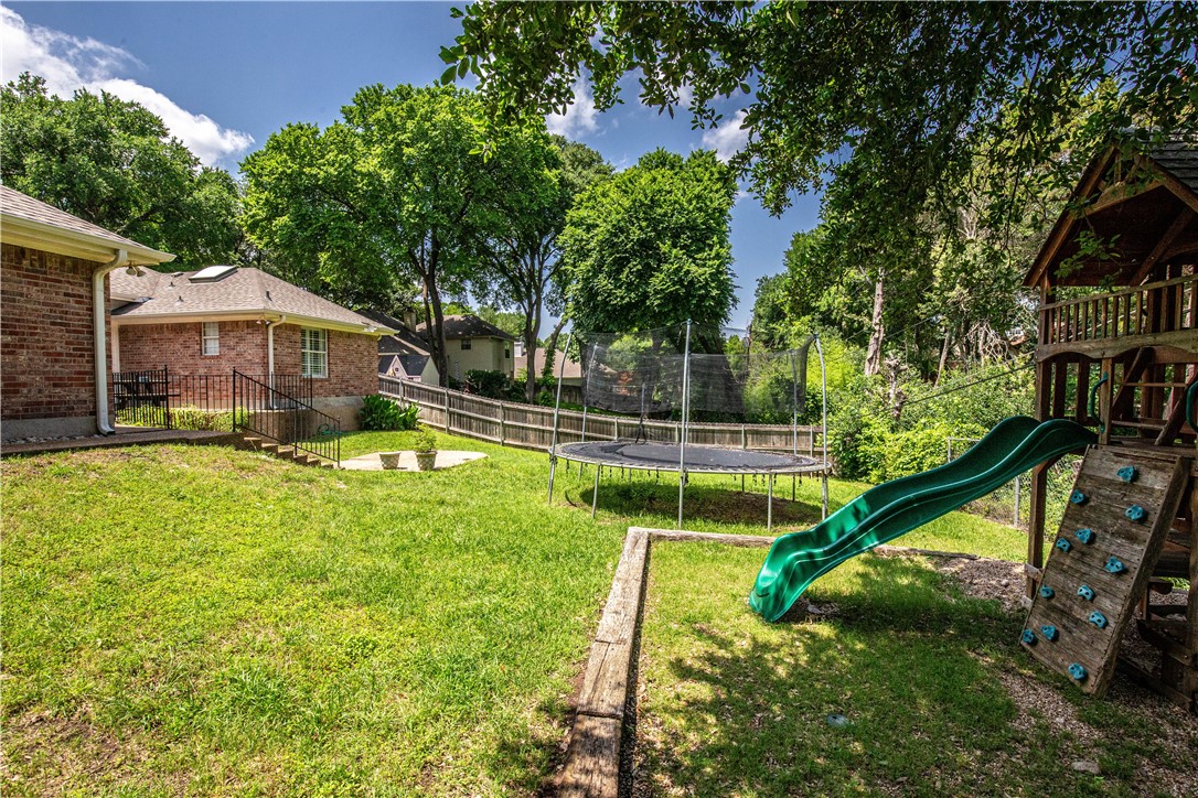 10003 Creek Bend Drive, Woodway, Texas image 25