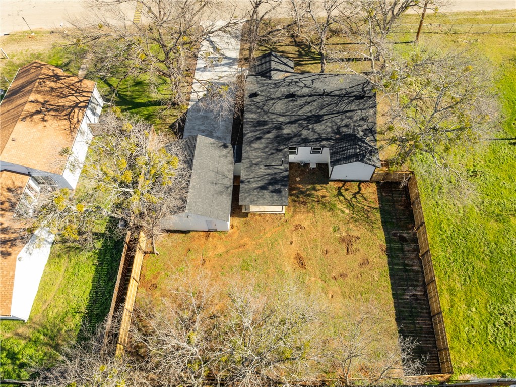 402 S San Jacinto Street, Whitney, Texas image 32