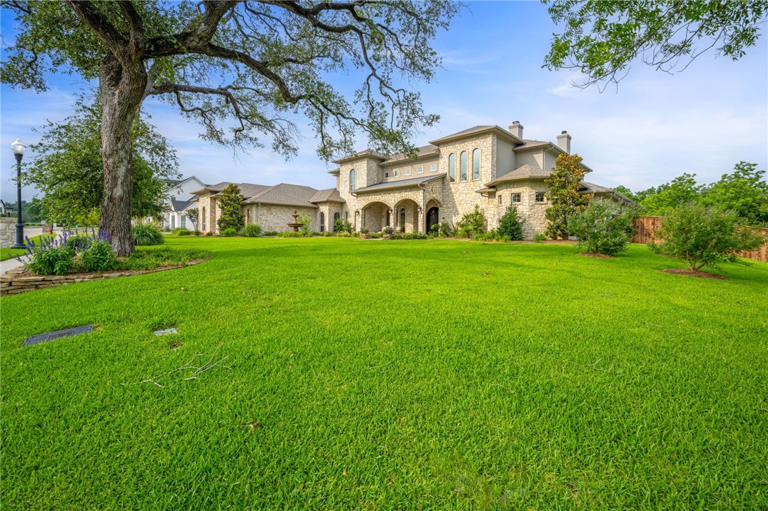 16007 Torrey Springs Boulevard, Woodway, Texas image 2