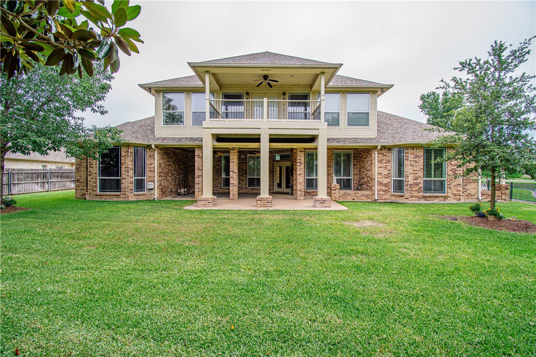 1117 Charing Cross Drive, Woodway, Texas image 4