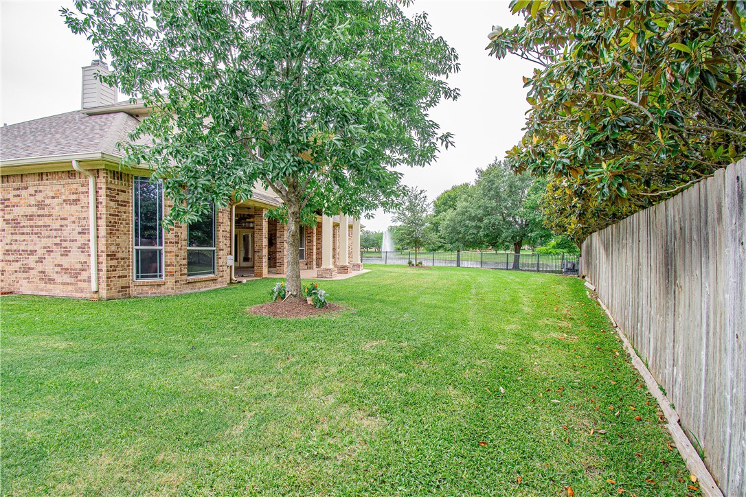 1117 Charing Cross Drive, Woodway, Texas image 43