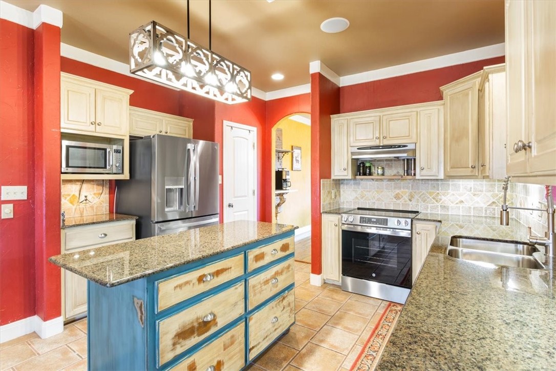 551 Bottoms East Road, Temple, Texas image 11