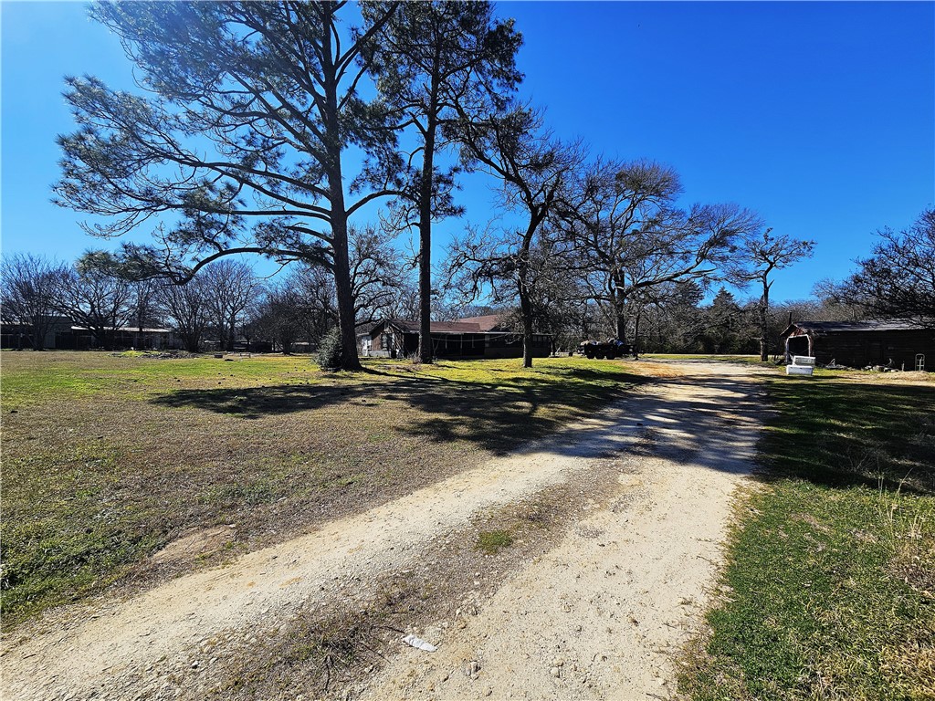 219 Lcr 402, Groesbeck, Texas image 3