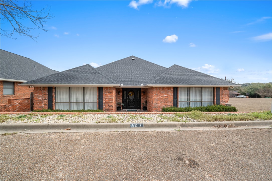 427 Ridgeview, Clifton, Texas image 2