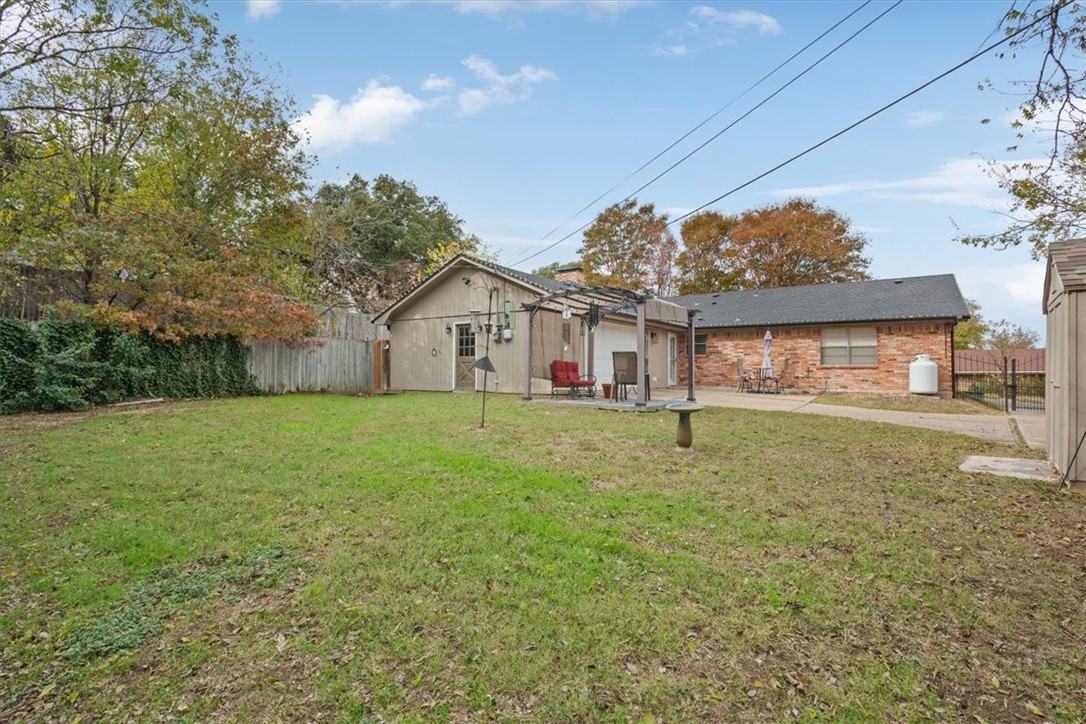 9518 Stony Point Drive, Woodway, Texas image 30