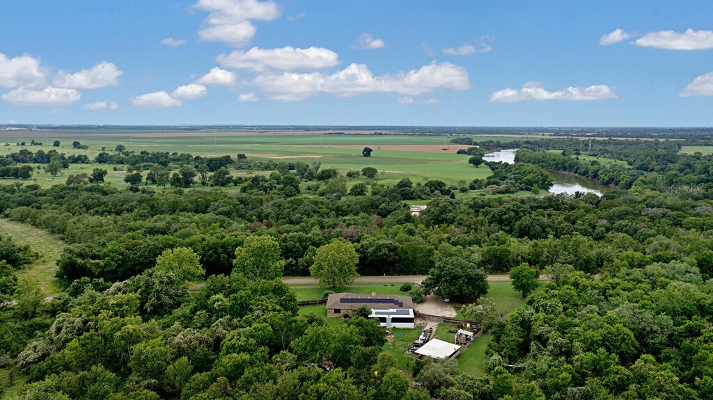 815 Blue Bluff Road, Riesel, Texas image 34