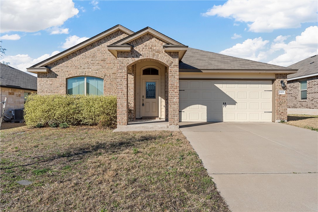 3205 Beutel Road, Lorena, Texas image 1