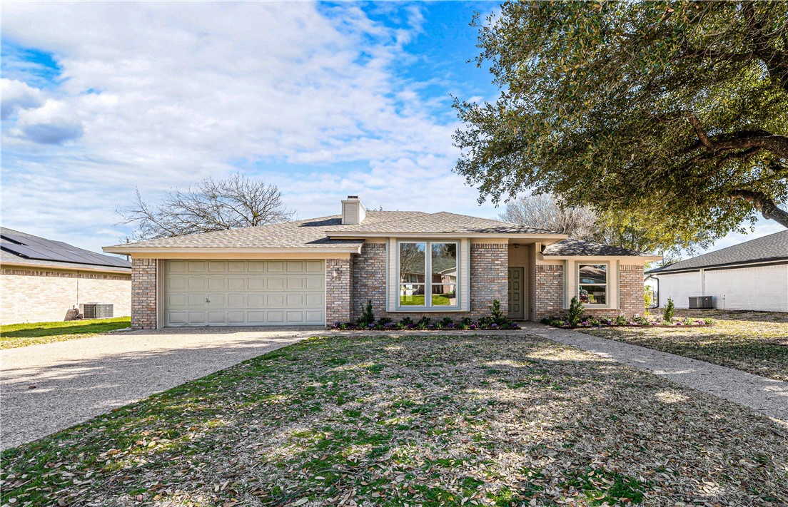 720 Seminole Trail, Hewitt, Texas image 4