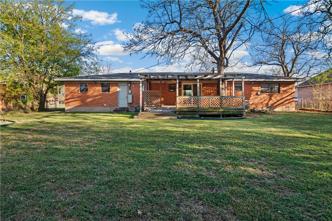 8817 Oakdale Drive, Woodway, Texas image 25
