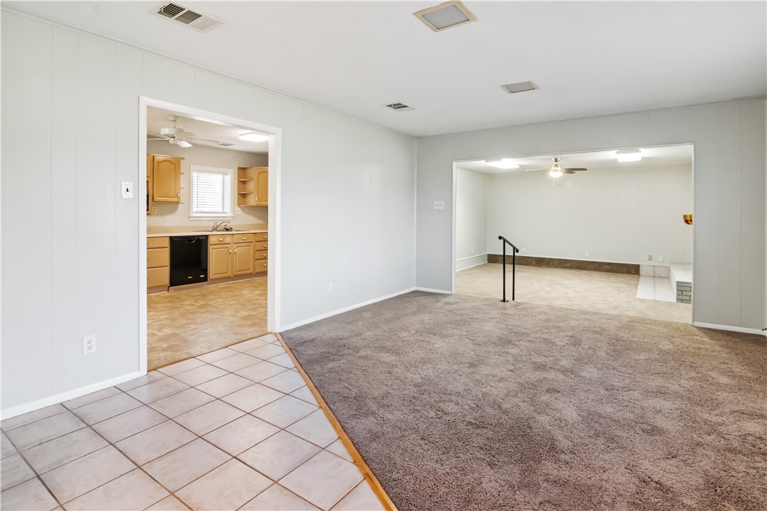 8817 Oakdale Drive, Woodway, Texas image 9