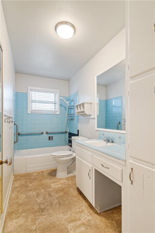 8817 Oakdale Drive, Woodway, Texas image 19