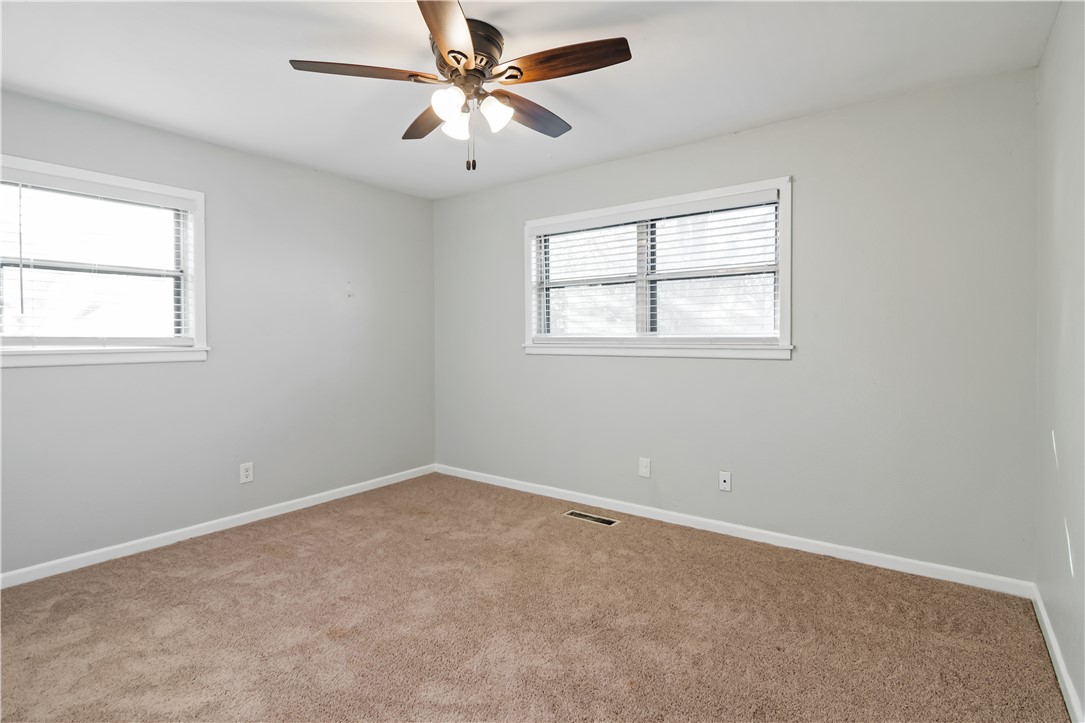 8817 Oakdale Drive, Woodway, Texas image 16