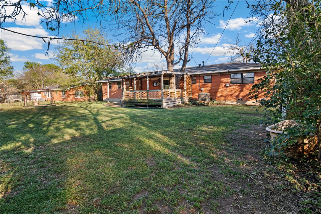 8817 Oakdale Drive, Woodway, Texas image 26