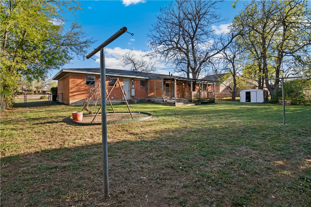 8817 Oakdale Drive, Woodway, Texas image 24