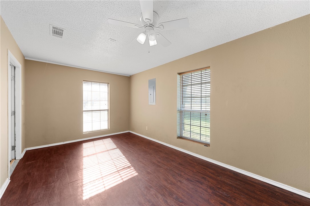 603 N Harrison Street, West, Texas image 12