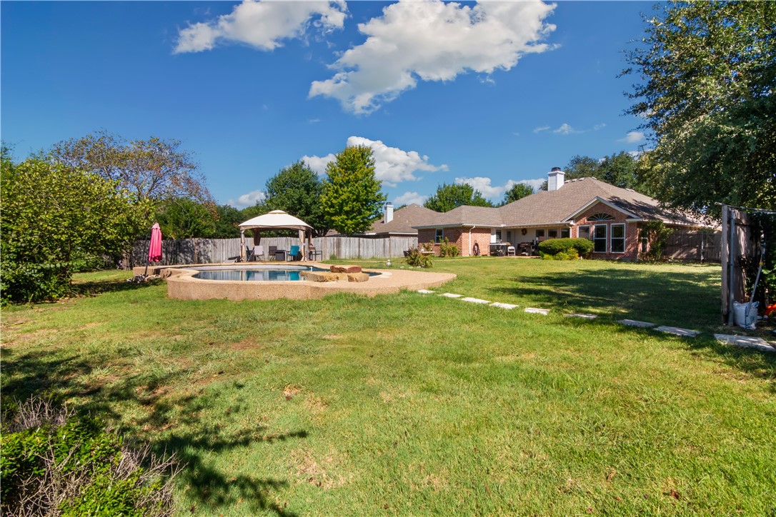 1024 Cheyenne Trail, Hewitt, Texas image 26