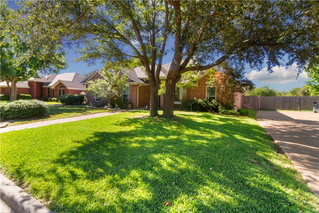 1024 Cheyenne Trail, Hewitt, Texas image 3