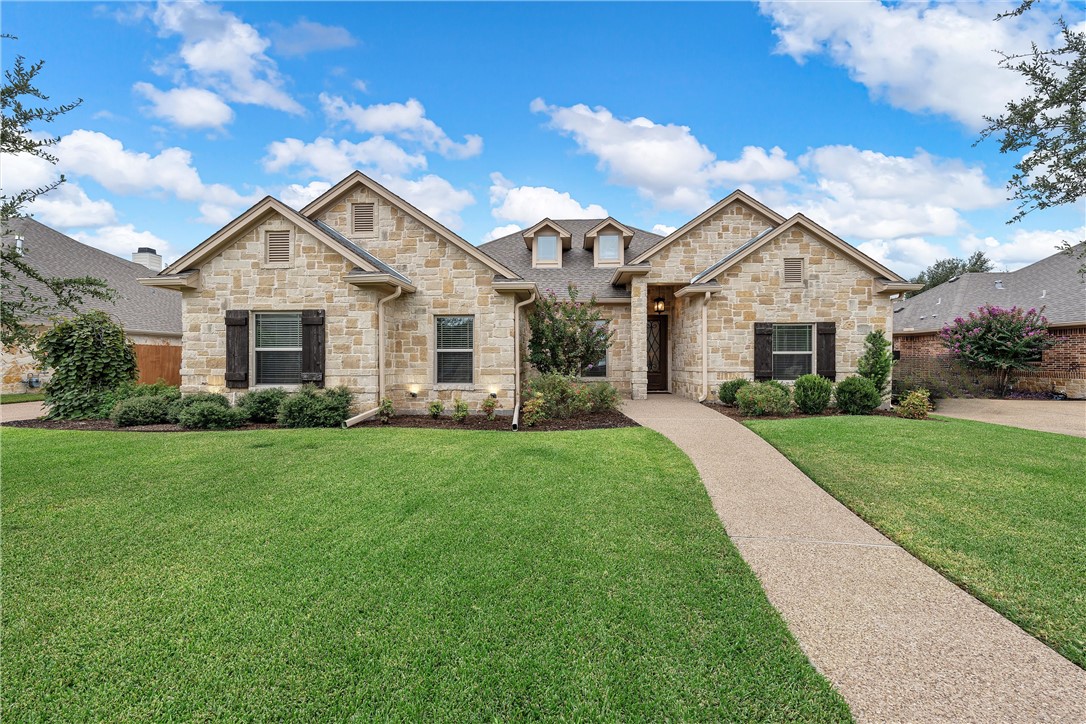 306 Desert Sky Drive, McGregor, Texas image 1