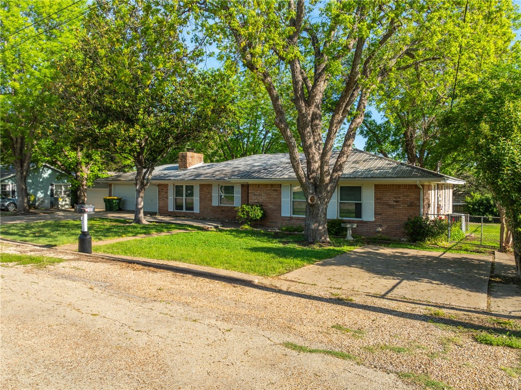 105 Tibbs Drive, Valley Mills, Texas image 3