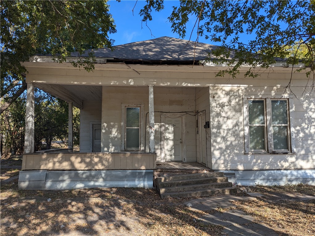 501 E Ross Avenue, Mart, Texas image 3