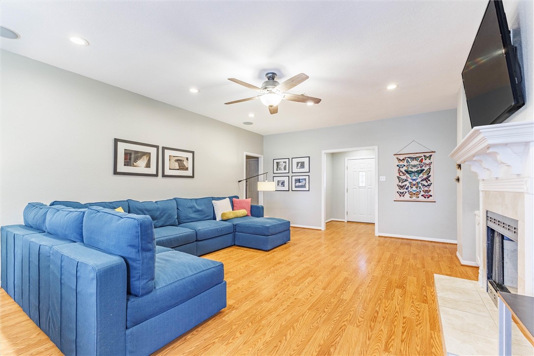 806 Crested Butte Drive, Hewitt, Texas image 7
