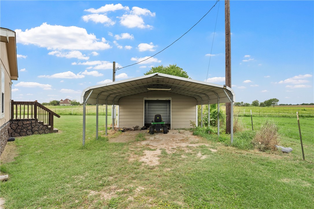 2009 Bluhm Road, West, Texas image 30