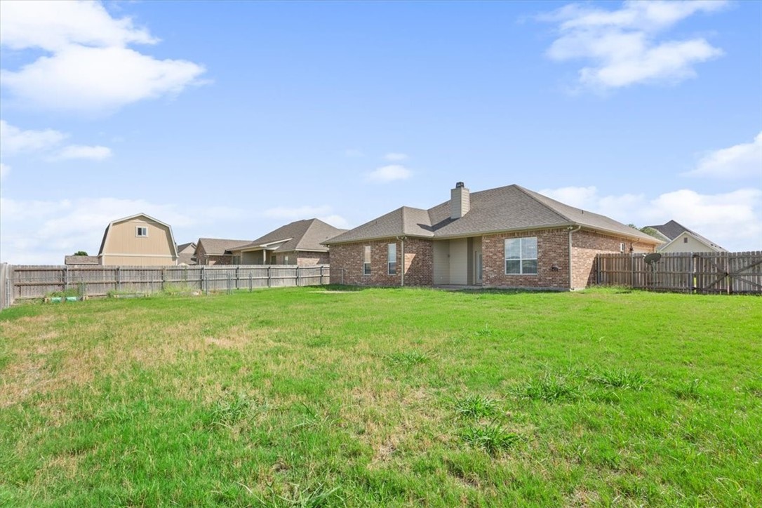 1025 Princess Diana Drive, McGregor, Texas image 37