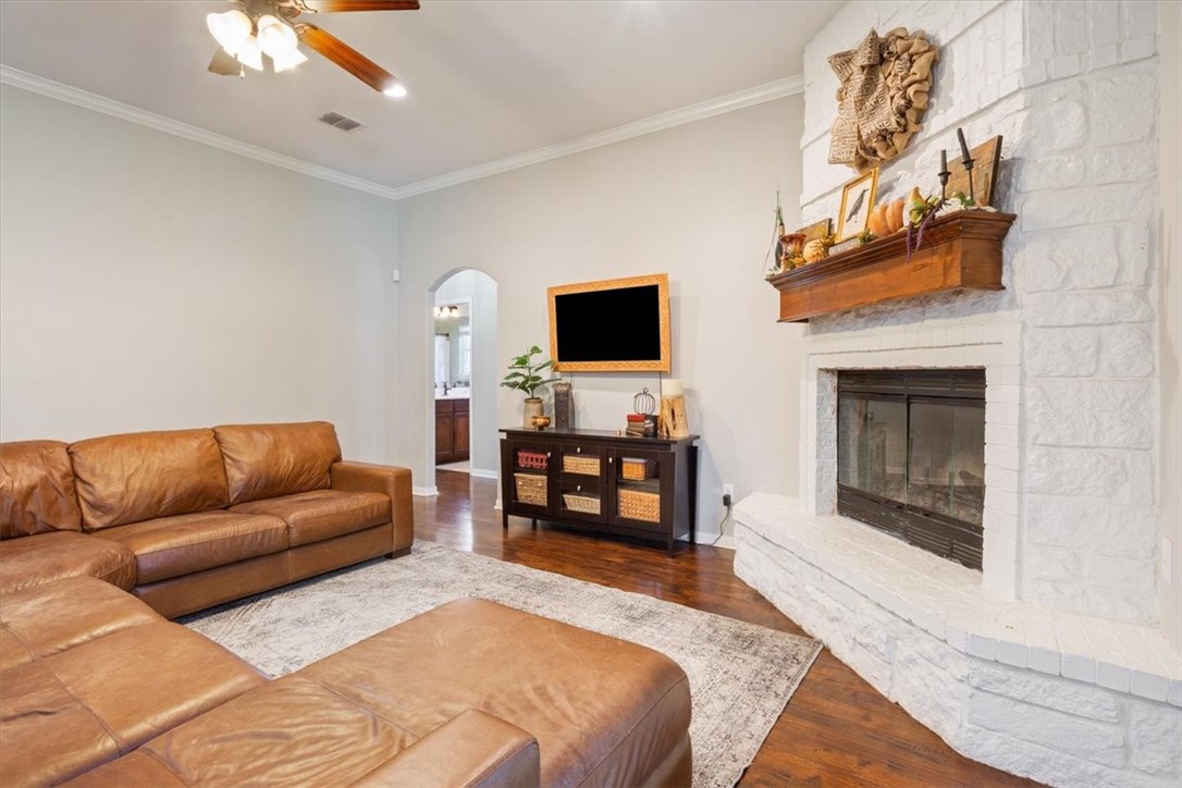14044 Horseshoe Circle, Woodway, Texas image 8