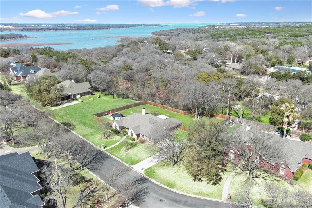 14044 Horseshoe Circle, Woodway, Texas image 2