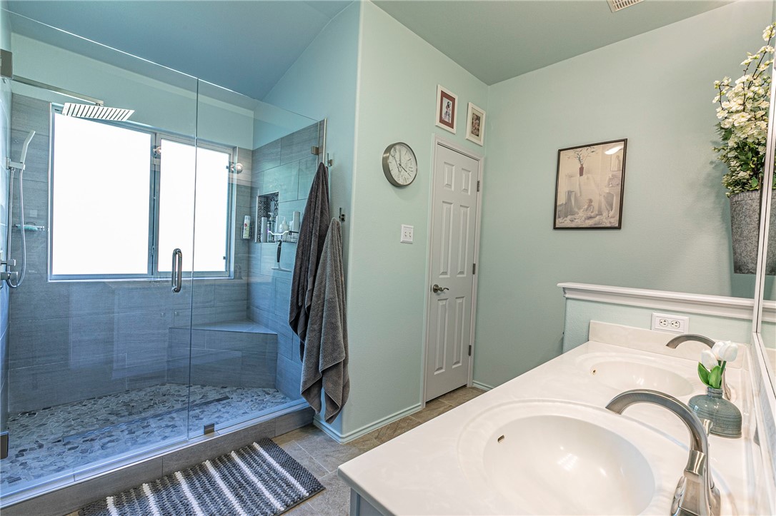 705 Pebble Creek Drive, Hewitt, Texas image 18