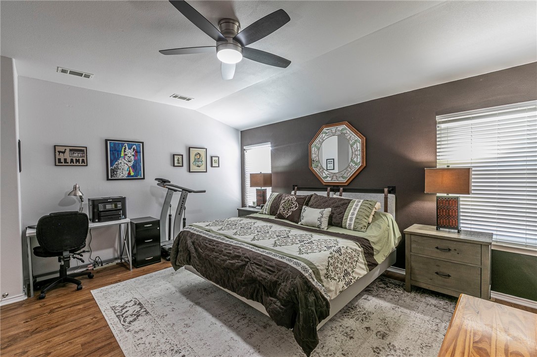 705 Pebble Creek Drive, Hewitt, Texas image 12