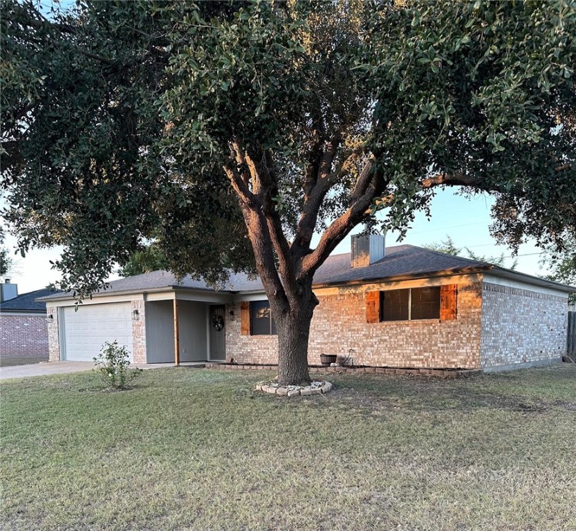 490 Fernwood Drive, Woodway, Texas image 2