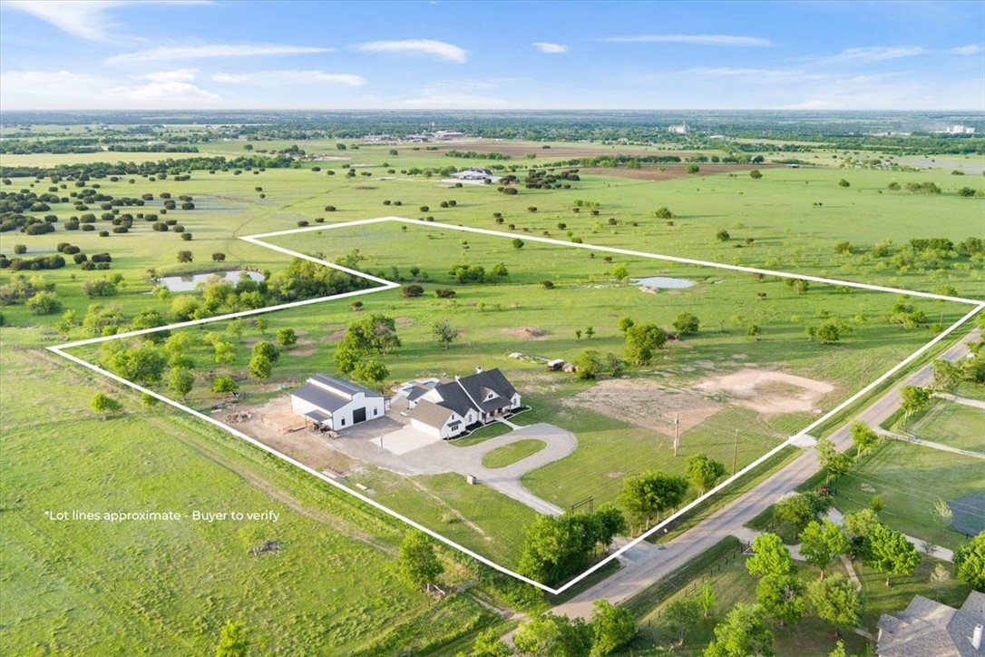 688 Pleasant Run Road, Crawford, Texas image 48