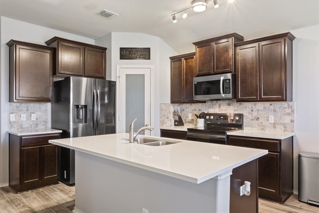 2804 Samson Drive, Lorena, Texas image 12