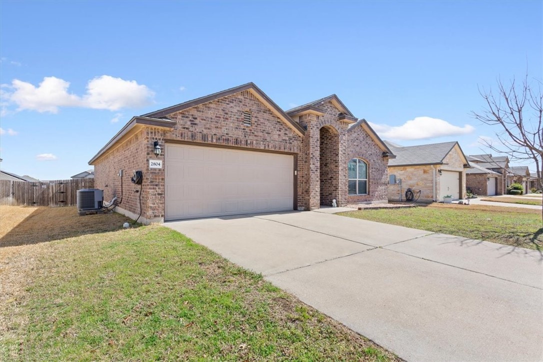 2804 Samson Drive, Lorena, Texas image 2